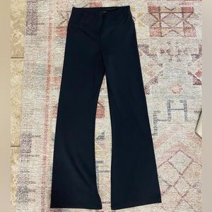 American Eagle Flare leggings